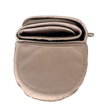 BY MINELLA hoftesæde-Baby & Toddler-BY MINELLA- Close-up af By Minellas hoftesæde – komfort og stil i én løsning - Hoftesæde fastspændt omkring taljen – klar til eventyr med baby - Afslappet gåtur med baby takket være det ergonomiske hoftesæde