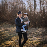 BY MINELLA hoftesæde-Baby & Toddler-BY MINELLA- Close-up af By Minellas hoftesæde – komfort og stil i én løsning - Hoftesæde fastspændt omkring taljen – klar til eventyr med baby - Afslappet gåtur med baby takket være det ergonomiske hoftesæde
