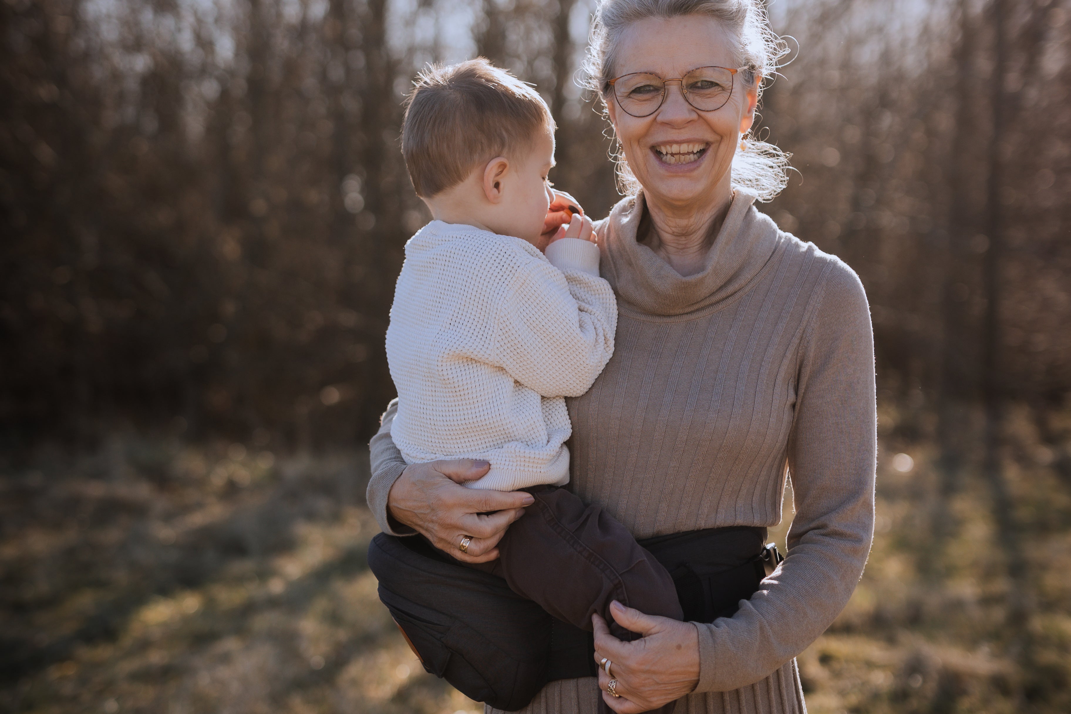 BY MINELLA hoftesæde-Baby & Toddler-BY MINELLA- Close-up af By Minellas hoftesæde – komfort og stil i én løsning - Hoftesæde fastspændt omkring taljen – klar til eventyr med baby - Afslappet gåtur med baby takket være det ergonomiske hoftesæde